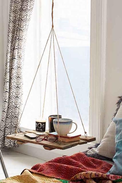 Floating shelf (clearance)