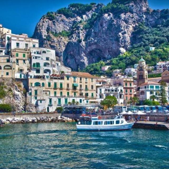 Boat tour in Capri