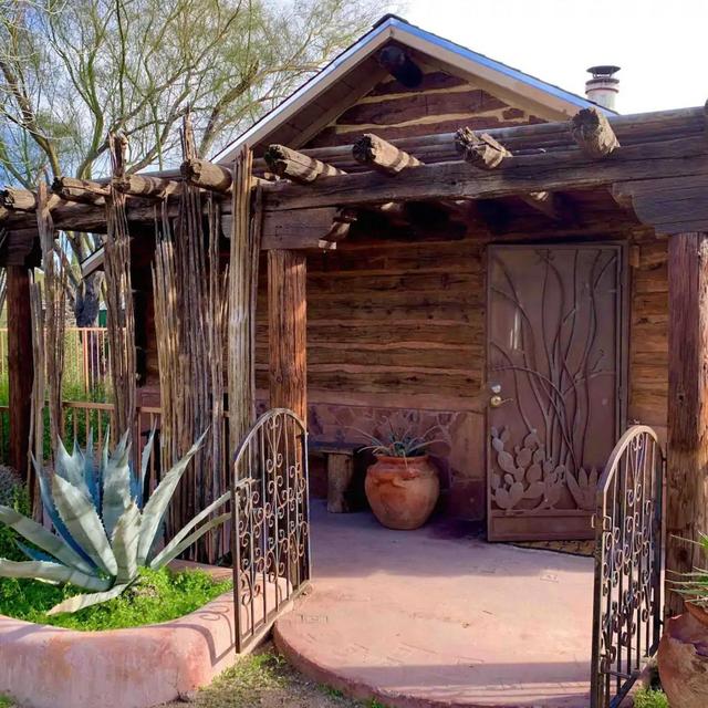 Sunday Night in a Private Desert Cabin