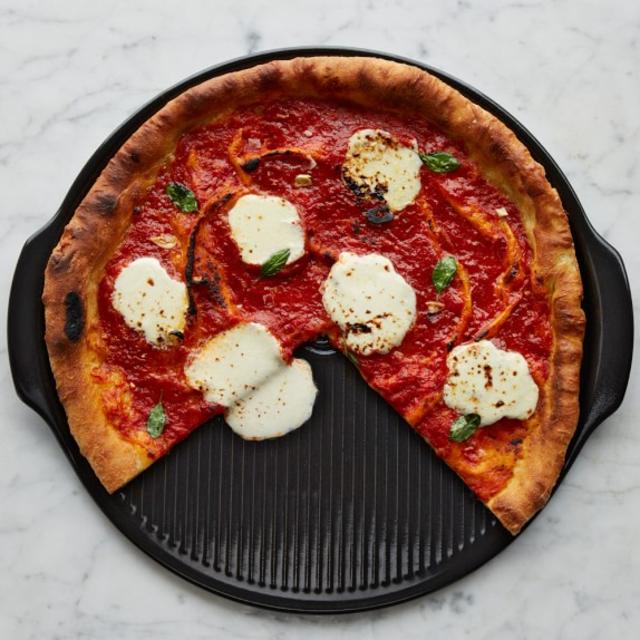 Emile Henry Ribbed Pizza Stone