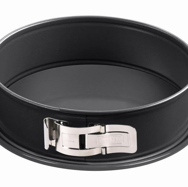 Kaiser Bakeware LaForme Plus 9-Inch Springform Pan