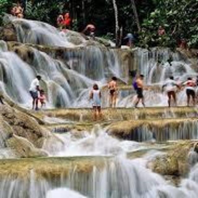 Dunns River Falls and Lunch