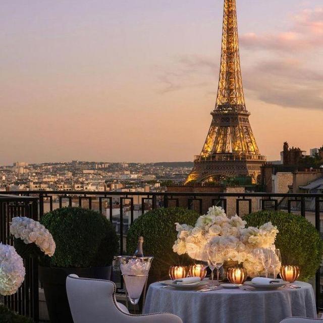 Dinner For Two in Paris