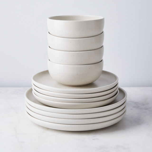 Casafina 12-Piece Set with Soup Bowls (Cream color)