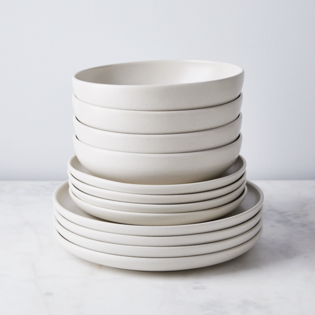 Casafina 12-Piece Set with Pasta Bowls (Cream color)