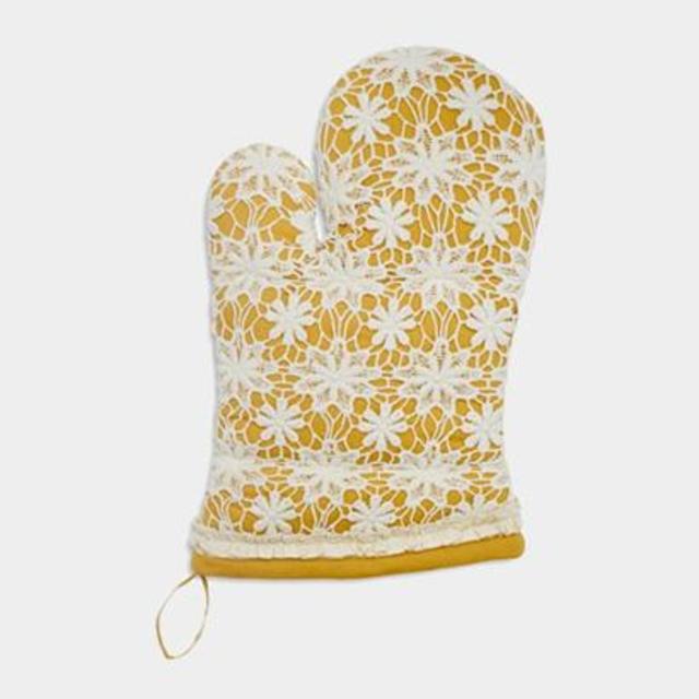 Yellow Natural Lace Vintage-Inspired Oven Mitt
