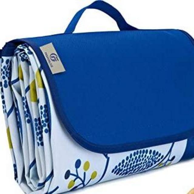 Beach Blanket Extra Large Picnic Blanket Sandproof Waterproof Outdoor Indoor Blanket Lightweight Handy Mat Portable Beach Mat for Camping Hiking Travel Park Grass