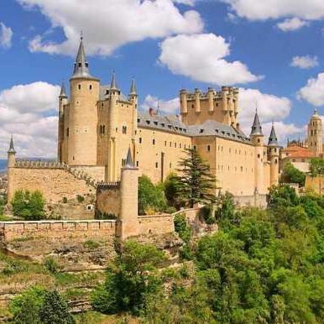 11-Hour Toledo and Segovia Tour with Alcazar from Madrid