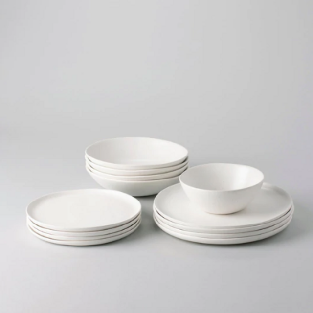 Dinnerware Set in Speckled White