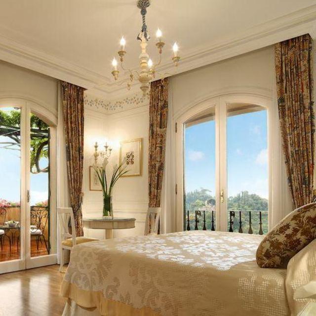Hotels traveling through Italy