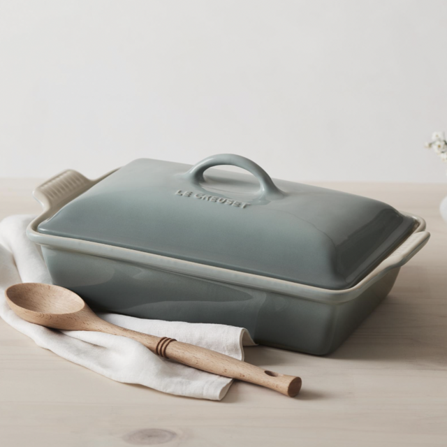 Le Creuset Heritage Stoneware 12" x 9" Covered Rectangular Baking Dish