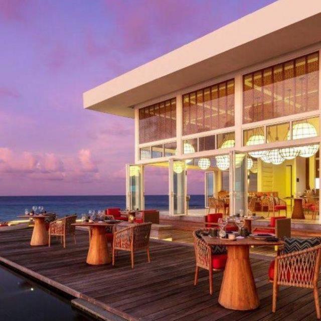 Maldives: Sunset Cocktails (Multiple Days)