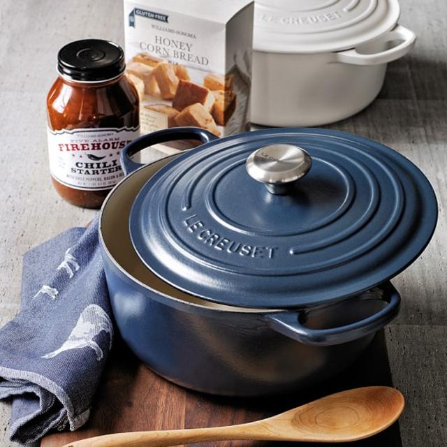 Le Creuset Signature Cast-Iron Round Dutch Oven in French Grey