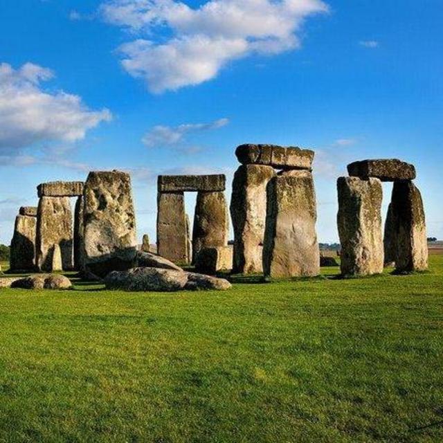 Windsor Castle, Stonehenge and Oxford Day Trip
