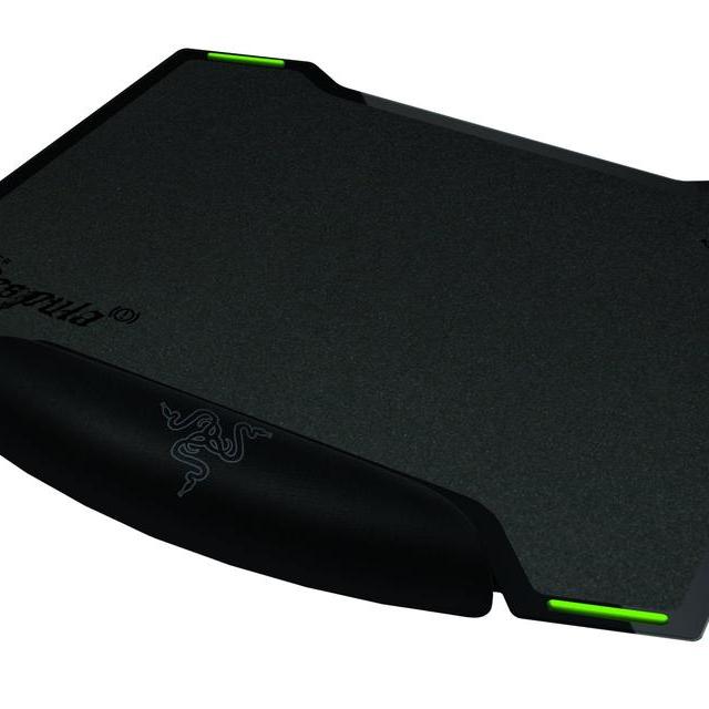 Razer Vespula Dual-Sided Gaming Mouse Mat - Allowing Choice Between Speed and Control - Mouse Pad Preferred by Pro Gamers