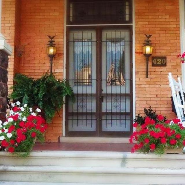 Honeymoon Bed & Breakfast