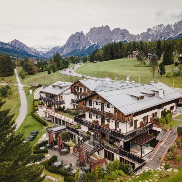Night at Rosapetra Hotel on honeymoon in Cortina, Italy