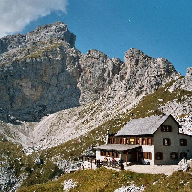 Room & board at Rifugio Staulanza along the Alta Via trek