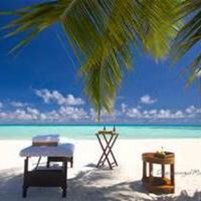 1 Hour Massage on the Beach for the Groom (to join his wife!)