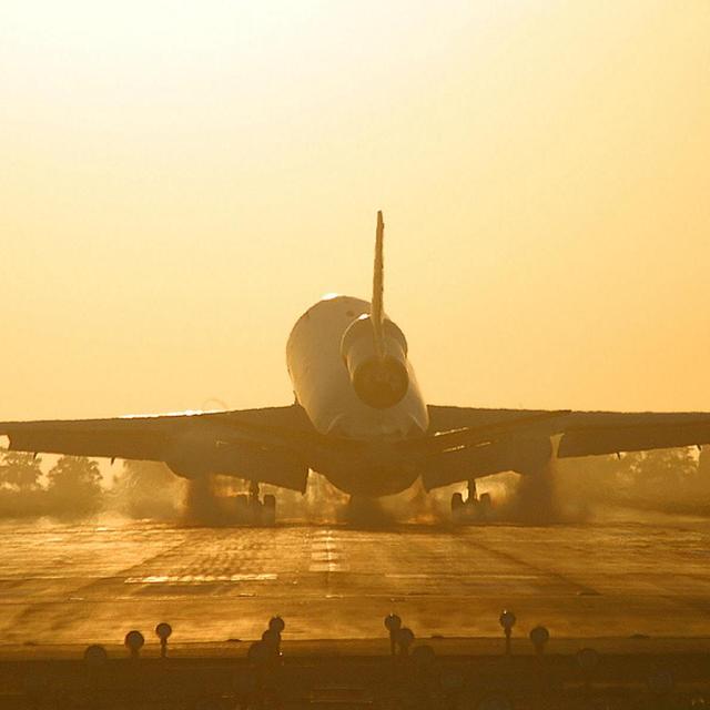 Flight from Paris, France to Pisa, Italy for due!