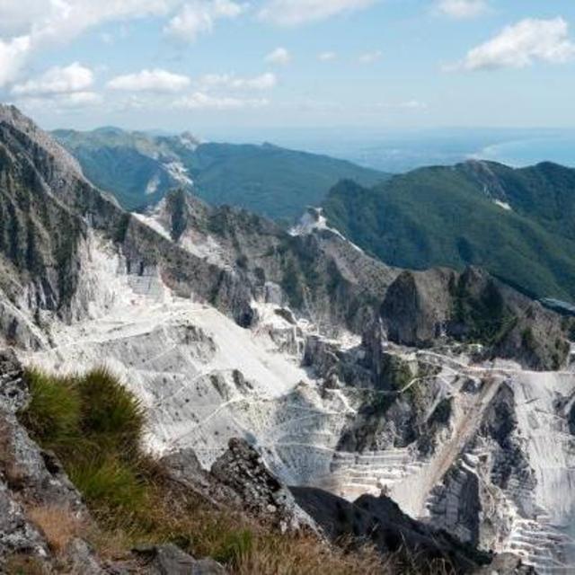 Apuan Alps Hiking Trip & Picnic