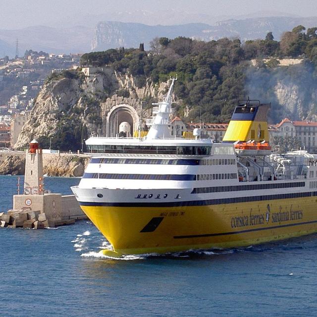 Ferry from Tuscany to Corsica