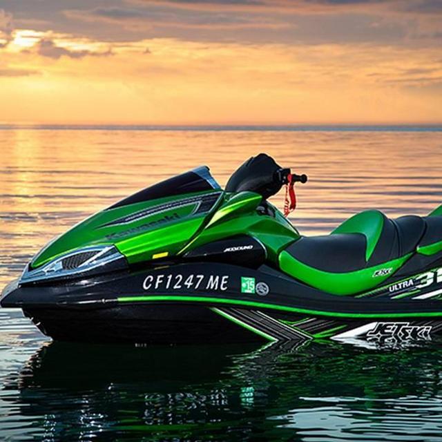 Jetskiing