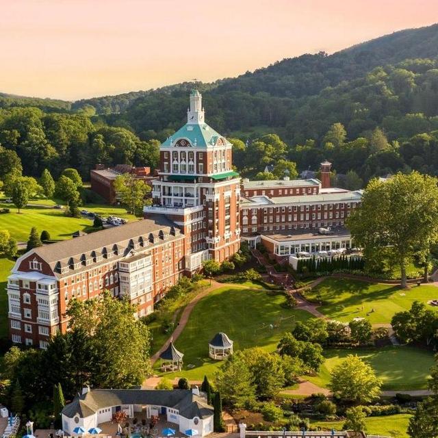 A Visit To the Omni Homestead Resort