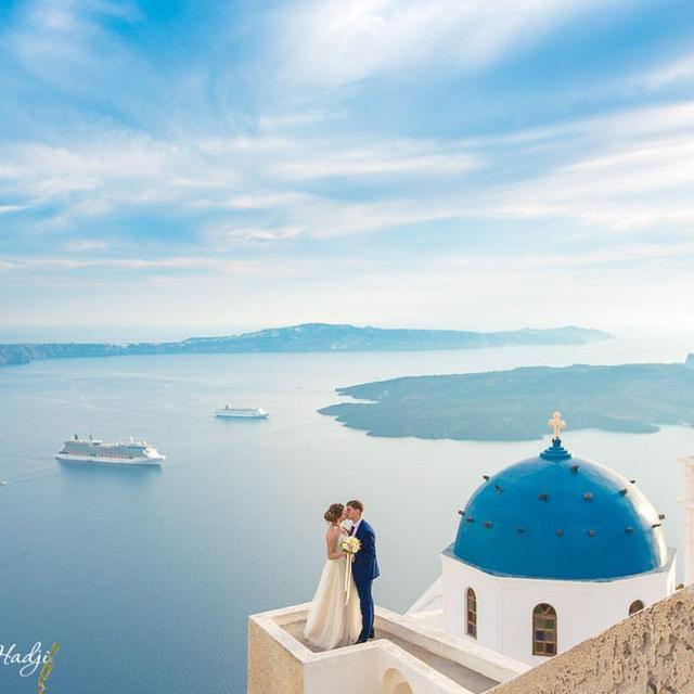 Honeymoon Photoshoot By: Alexander Hadji, Santorini