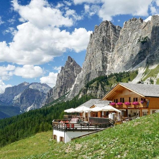 Honeymoon Trek in the Dolomites