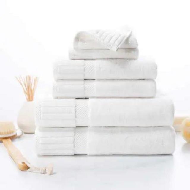 Danielle Alexopoulos and Kosta Patsarikas's Wedding Registry on Zola