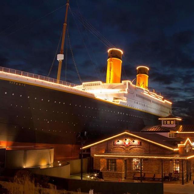 Tickets Aboard the Titanic (Museum)