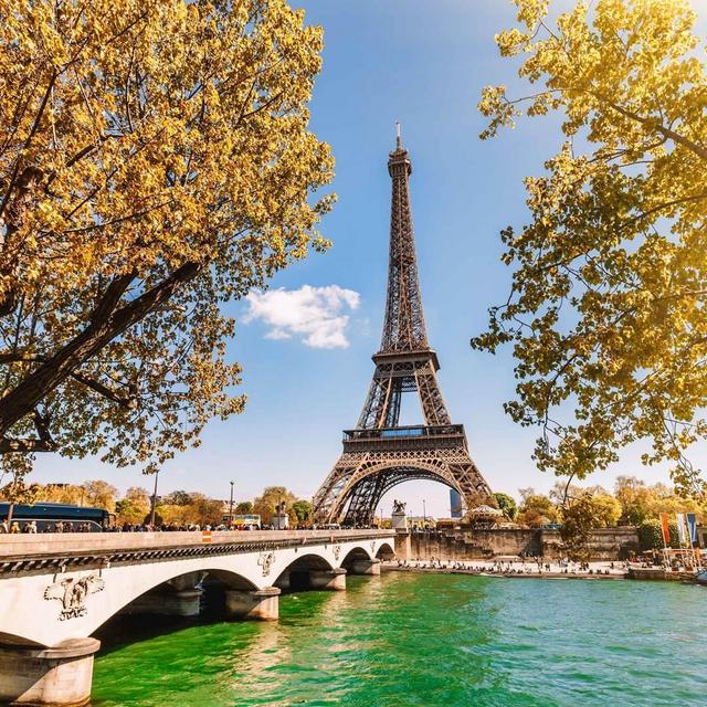 Stopover in Paris!