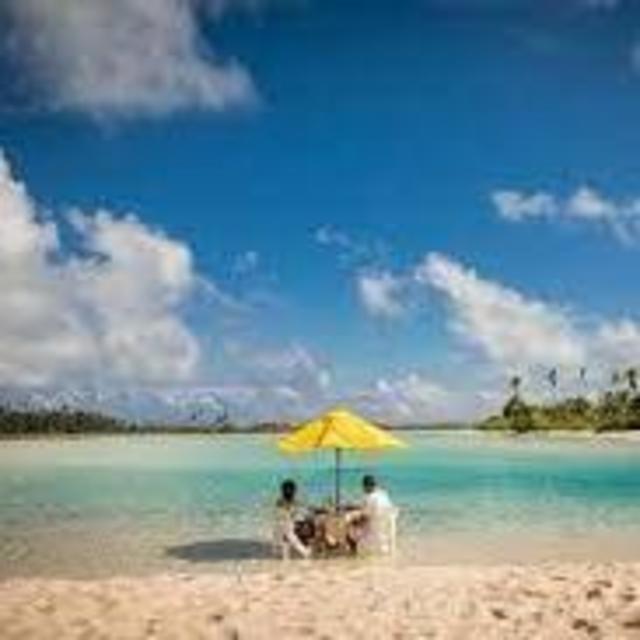 Tikehau Beach Picnic