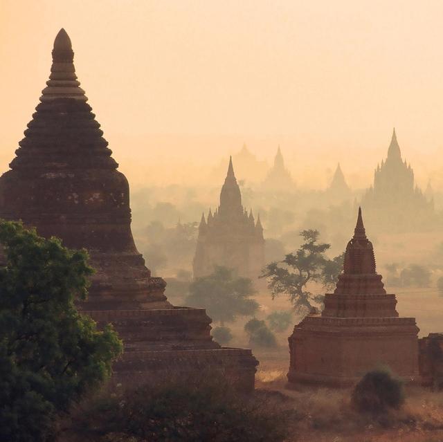 Exploring Bagan