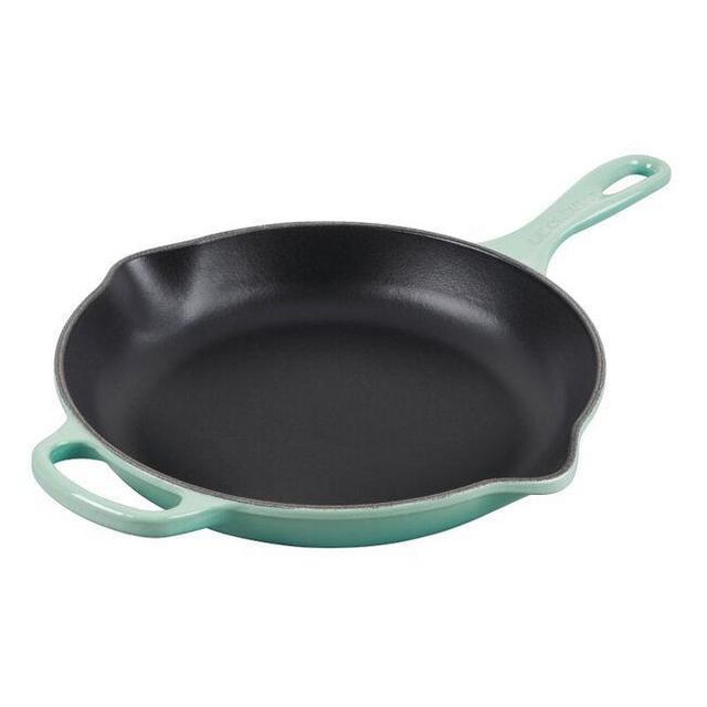 Le Creuset Signature Skillet