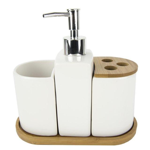 Bathroom accessory set