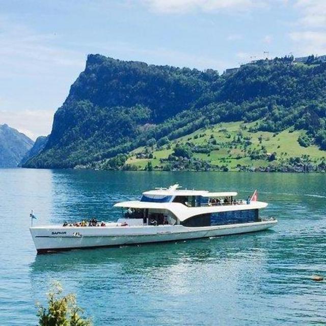 Honeymoon Fund - Lucerne Boat Tour