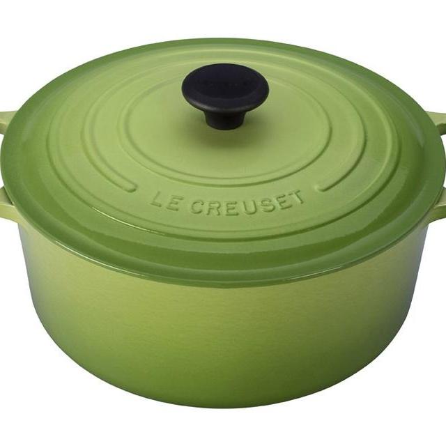 Le Creuset Round Dutch Oven - 7 1/4 Qt.