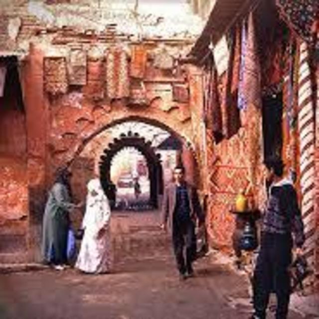 Top 10 Marrakech (Eyewitness Top 10 Travel Guide)                                Paperback                                                                                                                                                                                                                                                         – May 19, 2014
