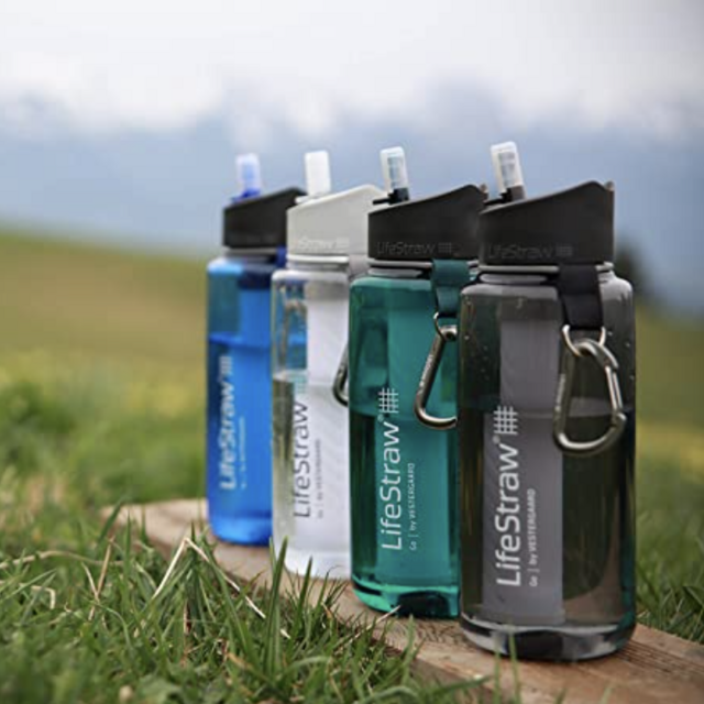 LifeStraw Go Water Filter Bottle with 2-Stage Integrated Filter Straw for Hiking, Backpacking, and Travel
