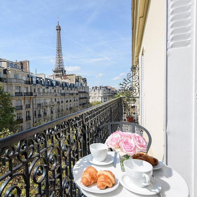 Lunch in Paris!