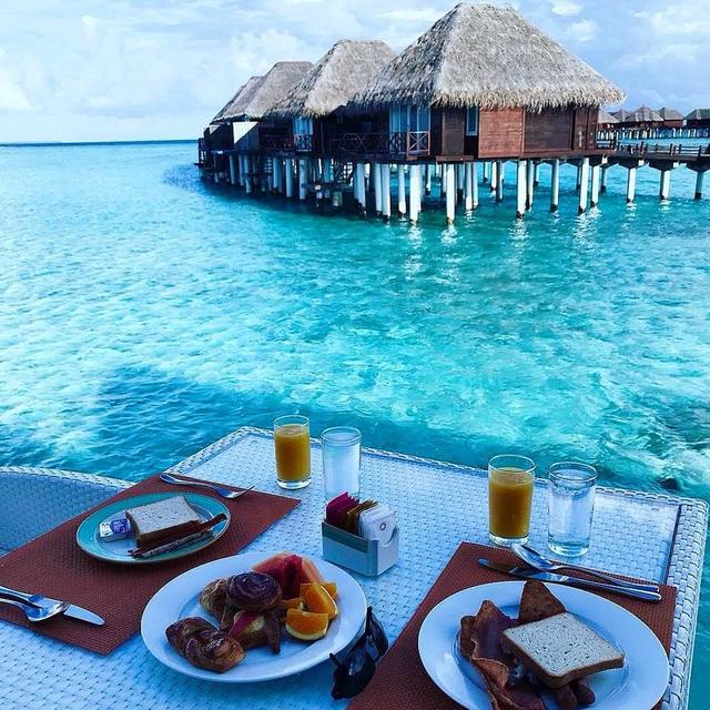 Lunch in the Maldives