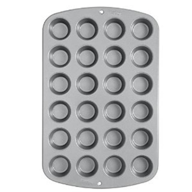 Wilton Recipe Right 24 Cup Mini Muffin Pan