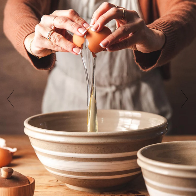 FARMHOUSE YELLOWWARE BOWL - Large