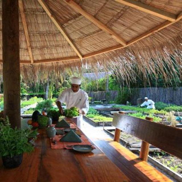 Private Lunch in the Garden @ Gili Lankanfushi