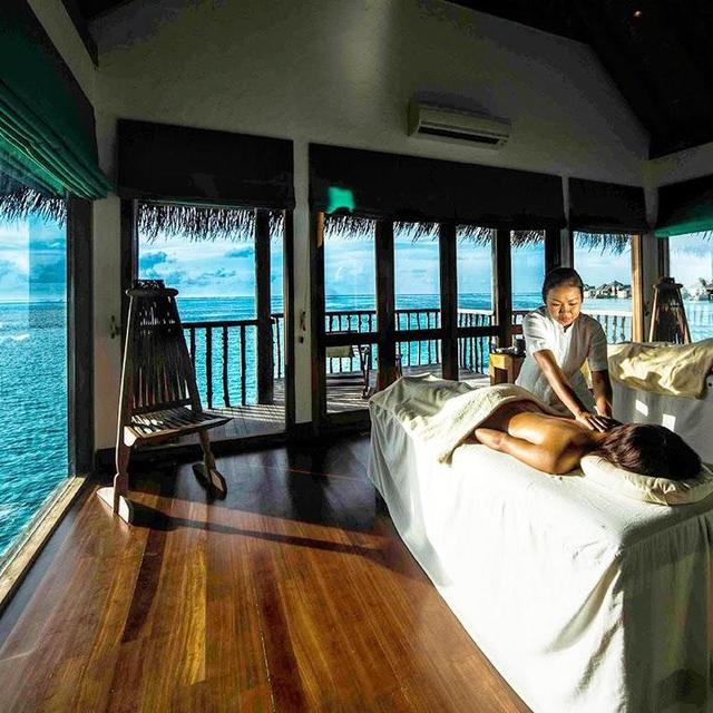 Couples Embrace Spa Experience @ Gili Lankanfushi