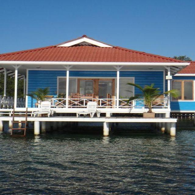 Paraiso Escondido Overwater Bungalow