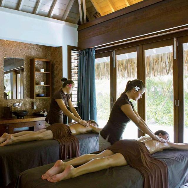 Honeymoon Fund: Couples Massage at the Miri Miri Spa by Clarins