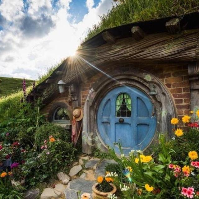 Honeymoon Fund: Tour of Hobbiton!